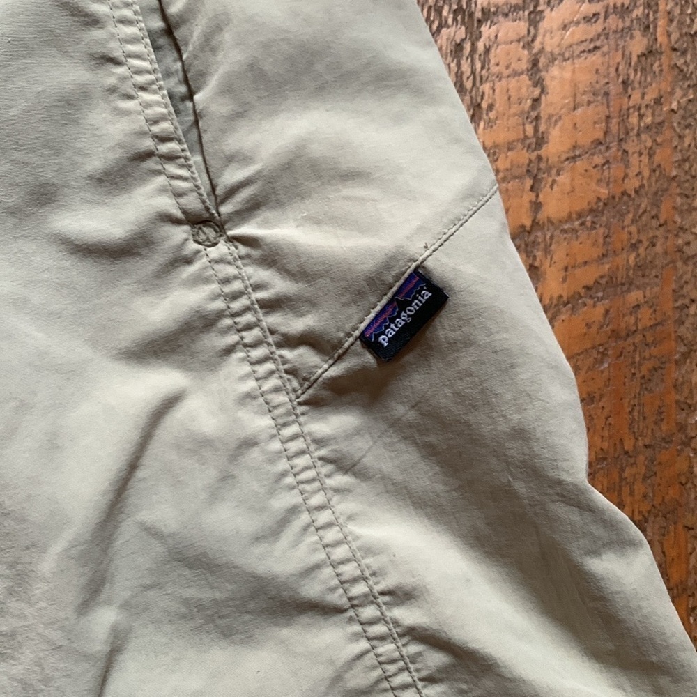 Patagonia GI III nylon shorts Khaki color Men’s Size Small - Picture 10 of 13